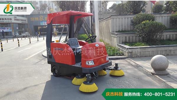 慶杰電動掃地車助力濟南街道衛(wèi)生服務處